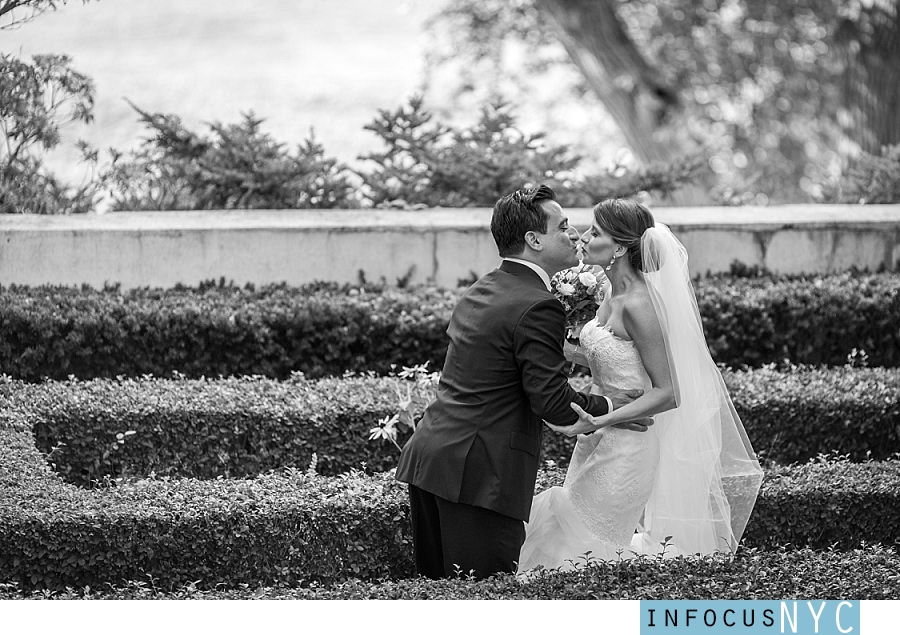 Genevieve + Greg Wedding at Vanderbilt Mansion_0020