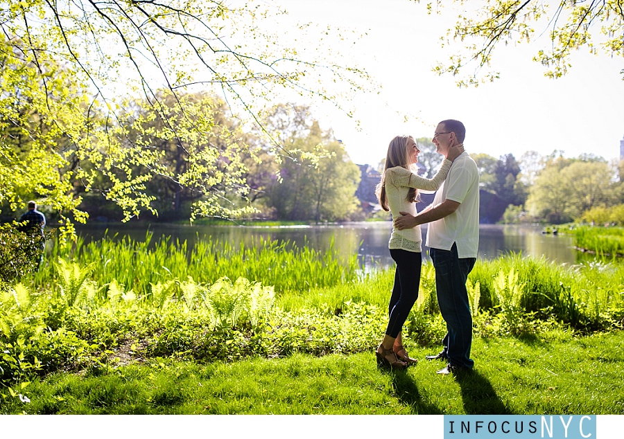 Sarah + Rob Engagement In Central Park_0001