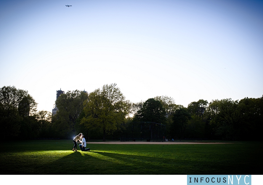 Sarah + Rob Engagement In Central Park_0024